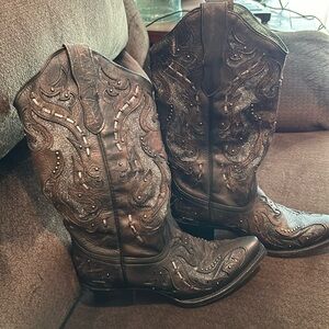 Corral boots